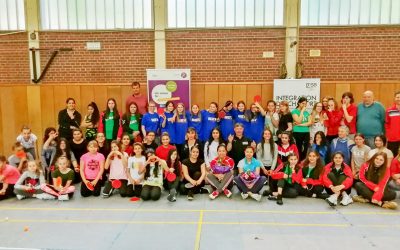 43 MÄDCHEN AUS 13 NATIONEN