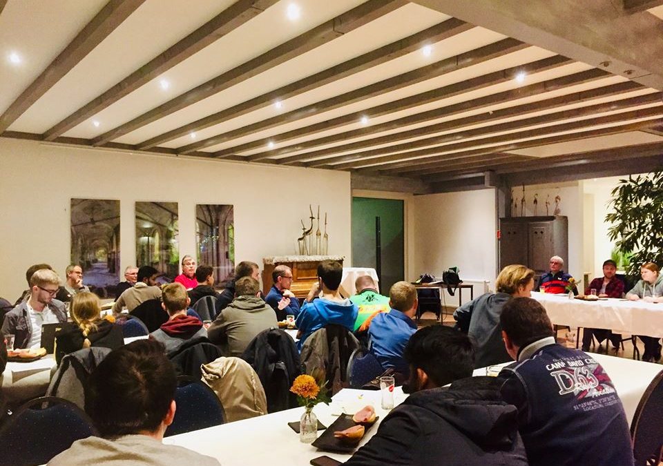 Jugendausschuss nimmt zarte Formen an