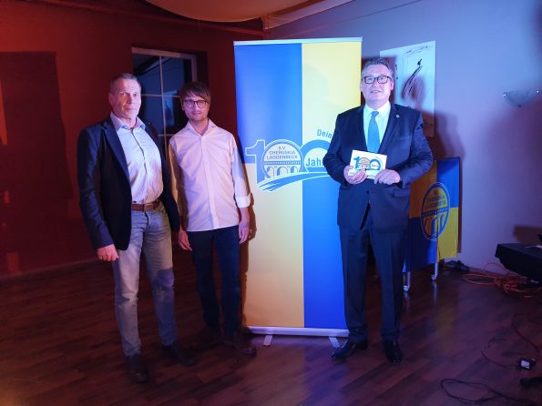 Foto v.lks.: Heiner Hüging, Matthias Blom, Michael Jankowski (1.Vors.)