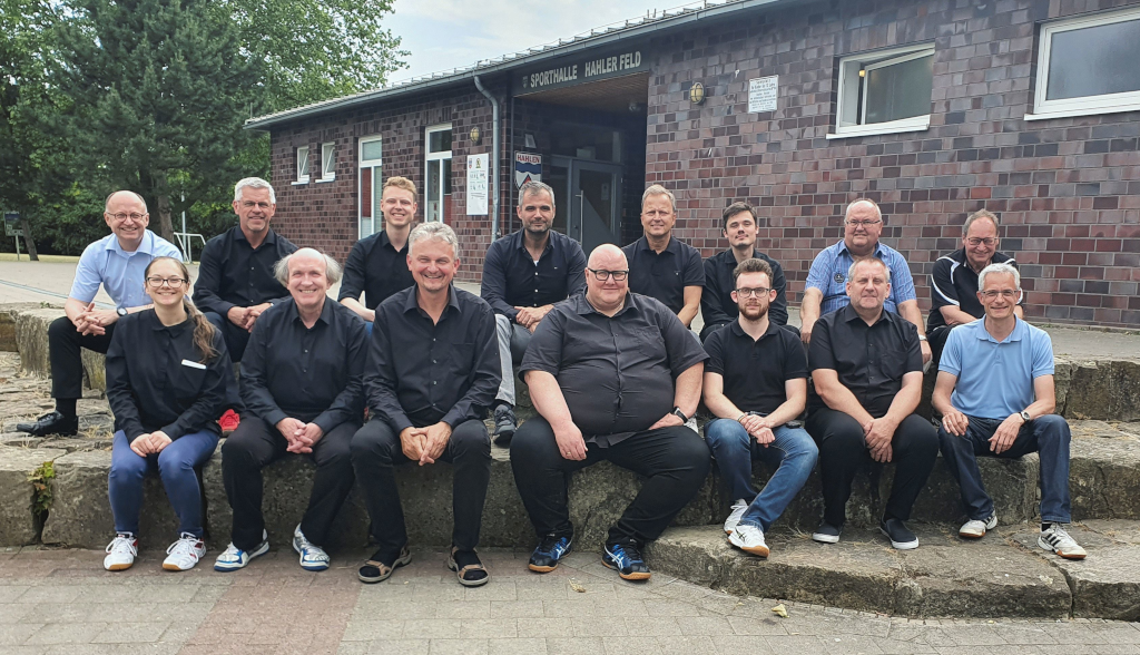 12 AUF EINEN STREICH